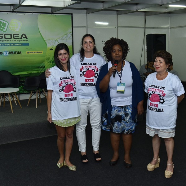 Fabyola Resende, Andrea Bondani da Rocha, Márcia Virgínia e Teneuza Maria Cavalcanti, coordenadora adjunta do fórum nacional, durante lançamento da Confederação Brasileira das Mulheres na Engenharia