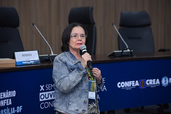 Idealizadora dos seminários de Ouvidoria, Nazaré Paiva (Crea-CE) despede-se das colegas nesta edição do evento