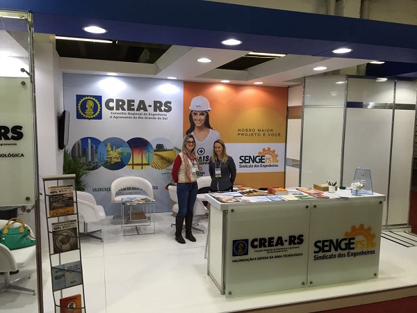 CREA-RS e Senge-RS estão com estande em parceria durante a Construsul