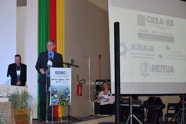 Vice-presidente em exercício do CREA-RS, Eng. Agr. Gustavo Lange